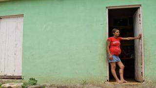Beneficios sociales y costos privados